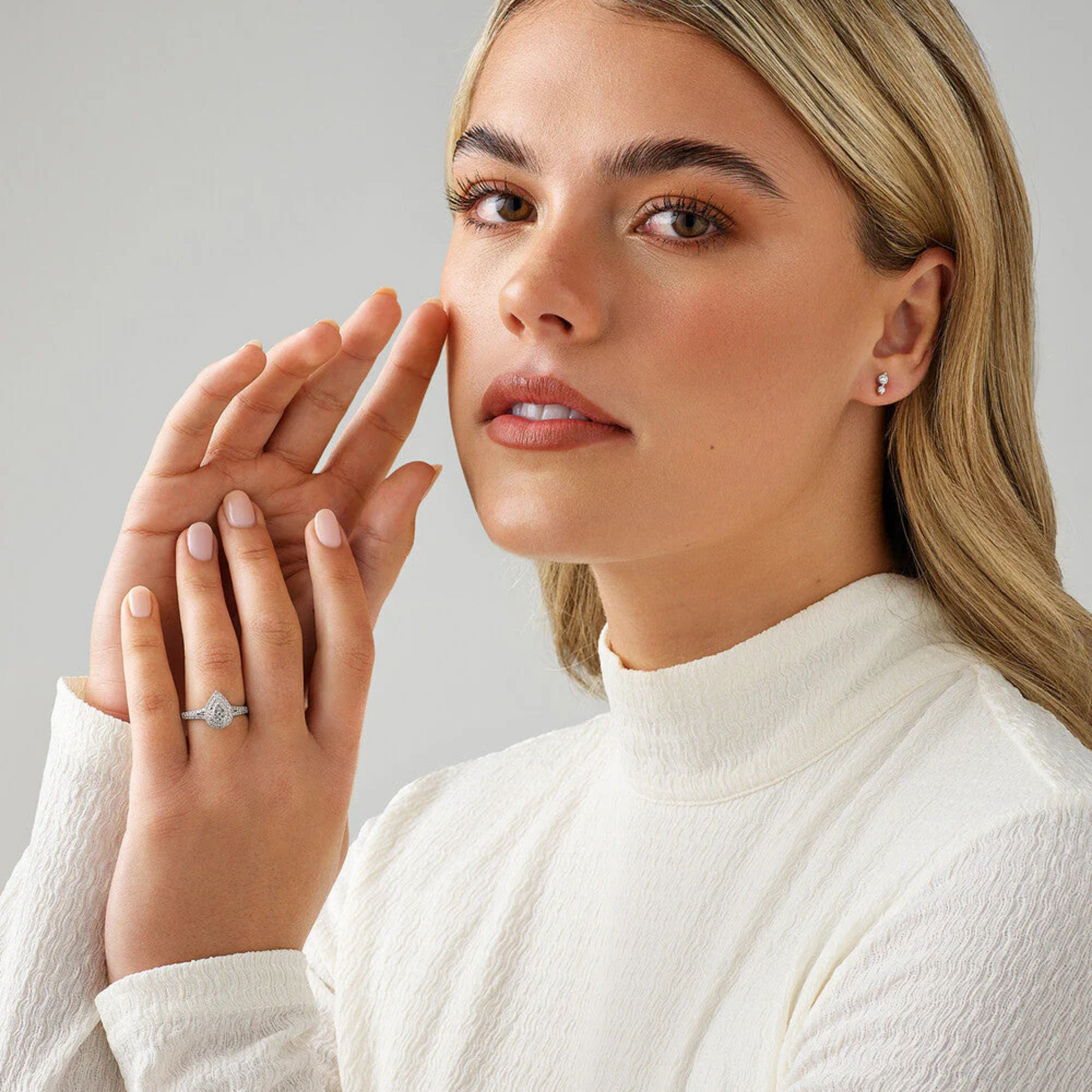 0.30 Carat TW Pear Cluster Halo Diamond Ring in 14kt White Gold