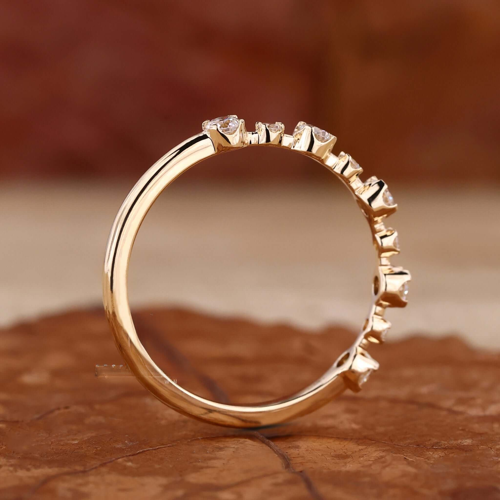 Round Lab-Grown Diamond Wedding Band – Floating Bubble Eternity Ring for Women