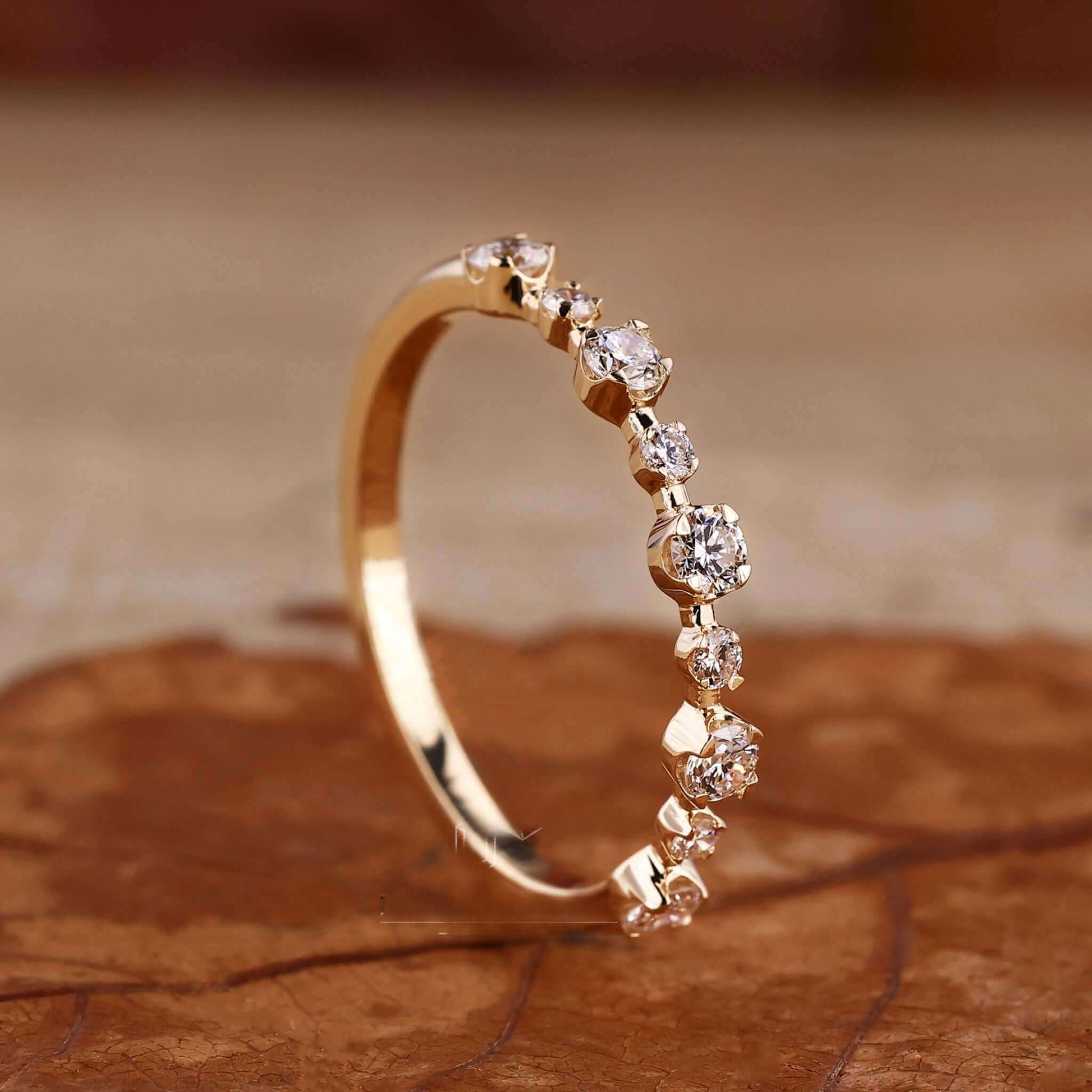 Round Lab-Grown Diamond Wedding Band – Floating Bubble Eternity Ring for Women