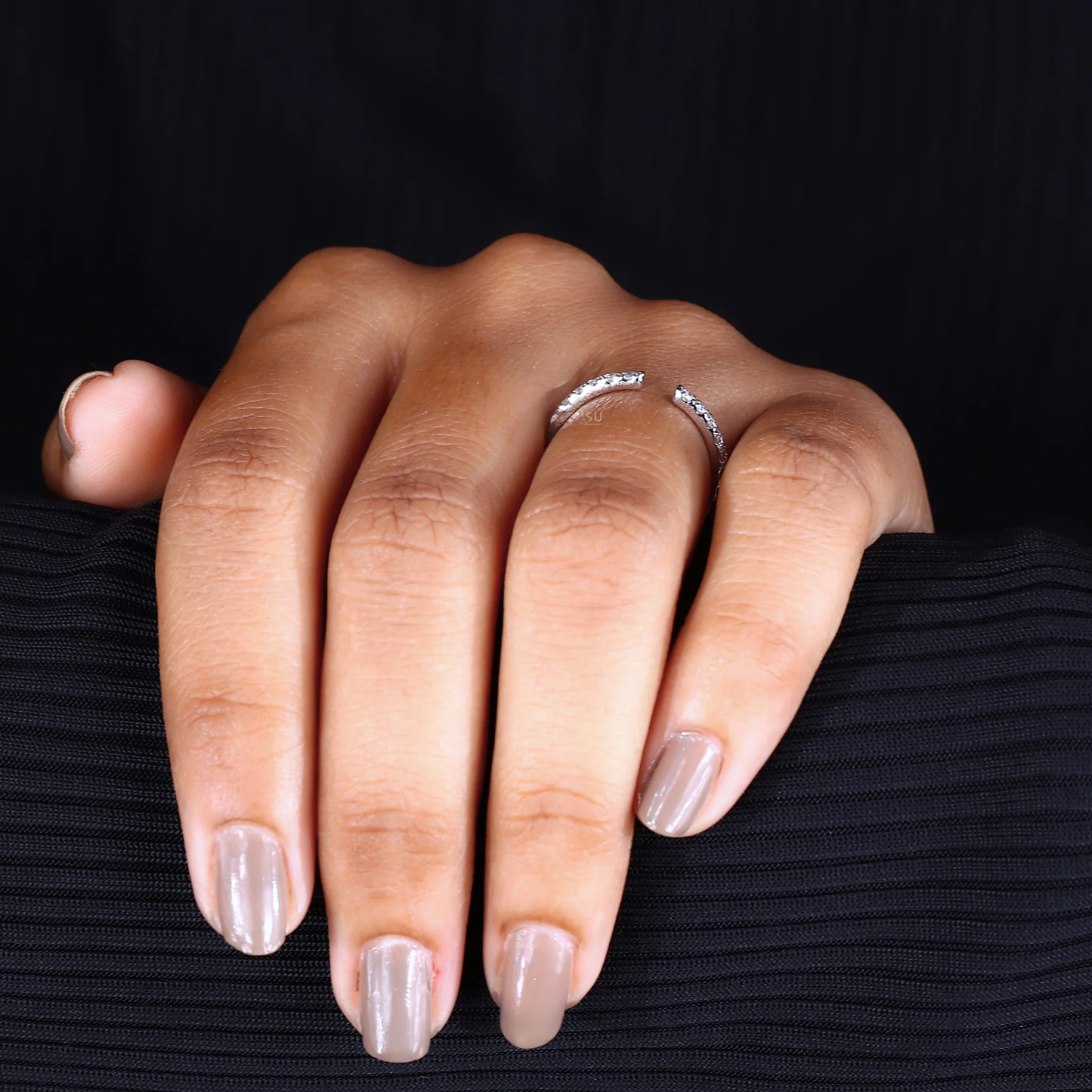 Open-Style Wedding Band Featuring a Round Diamond