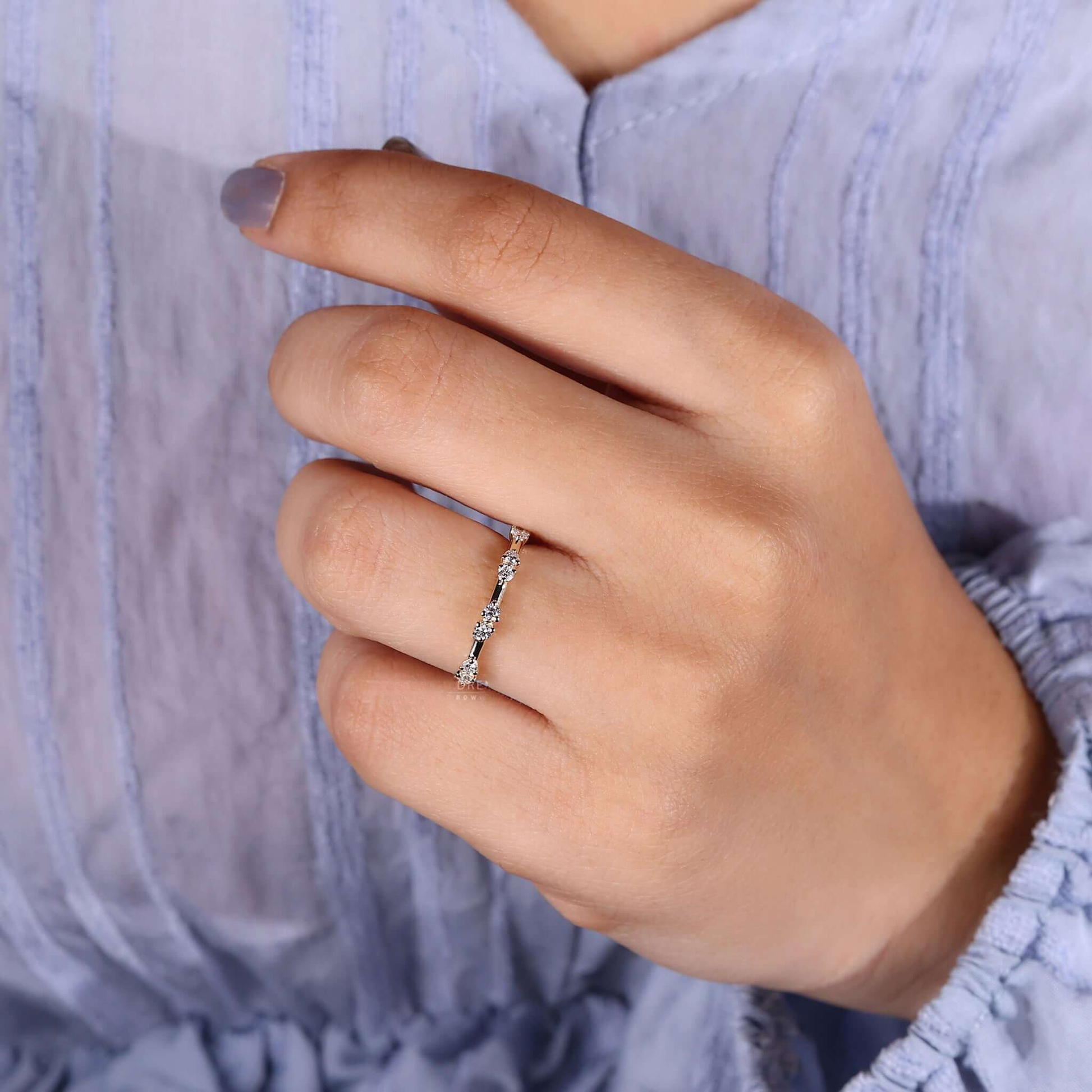 Round Brilliant Cut Floating Bubble Diamond Wedding Band