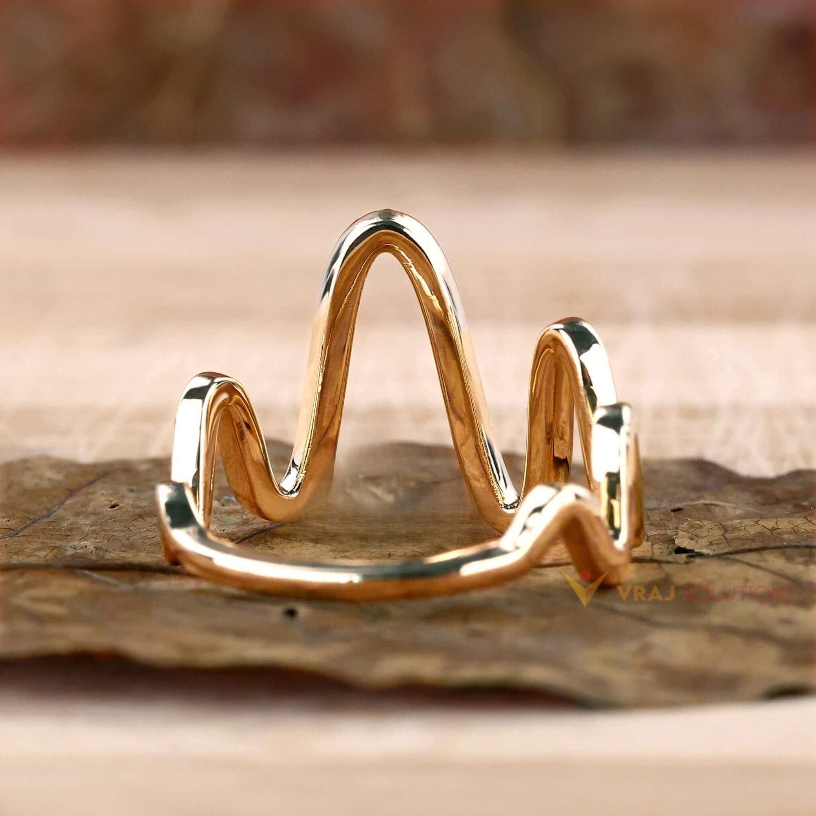 Heart Beat Style Ring With Round Lab Grown Diamonds