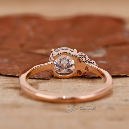 Asymmetrical Ring - Round Brilliant Cut